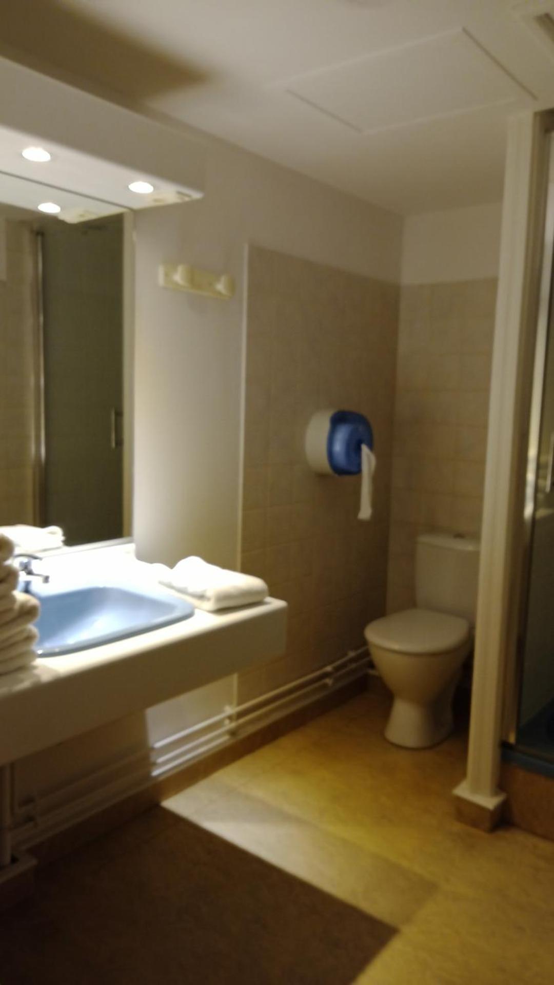Hotel De France Vatan Εξωτερικό φωτογραφία