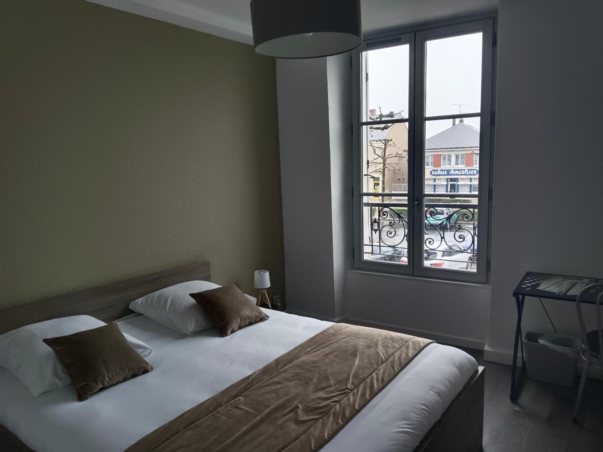 Hotel De France Vatan Εξωτερικό φωτογραφία