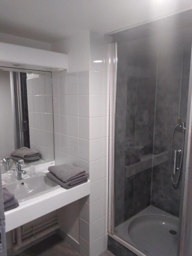 Hotel De France Vatan Εξωτερικό φωτογραφία